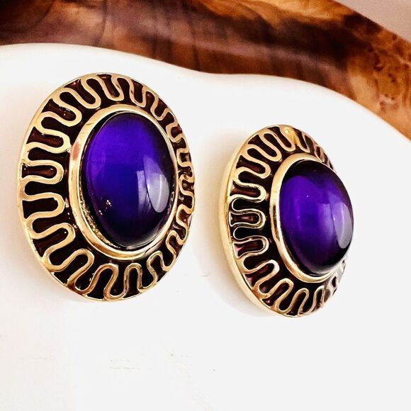 Vintage Galleria Gripoix Earrings Clip On Purple Glass Enamel Gold Oval 4624 - Picture 3 of 11